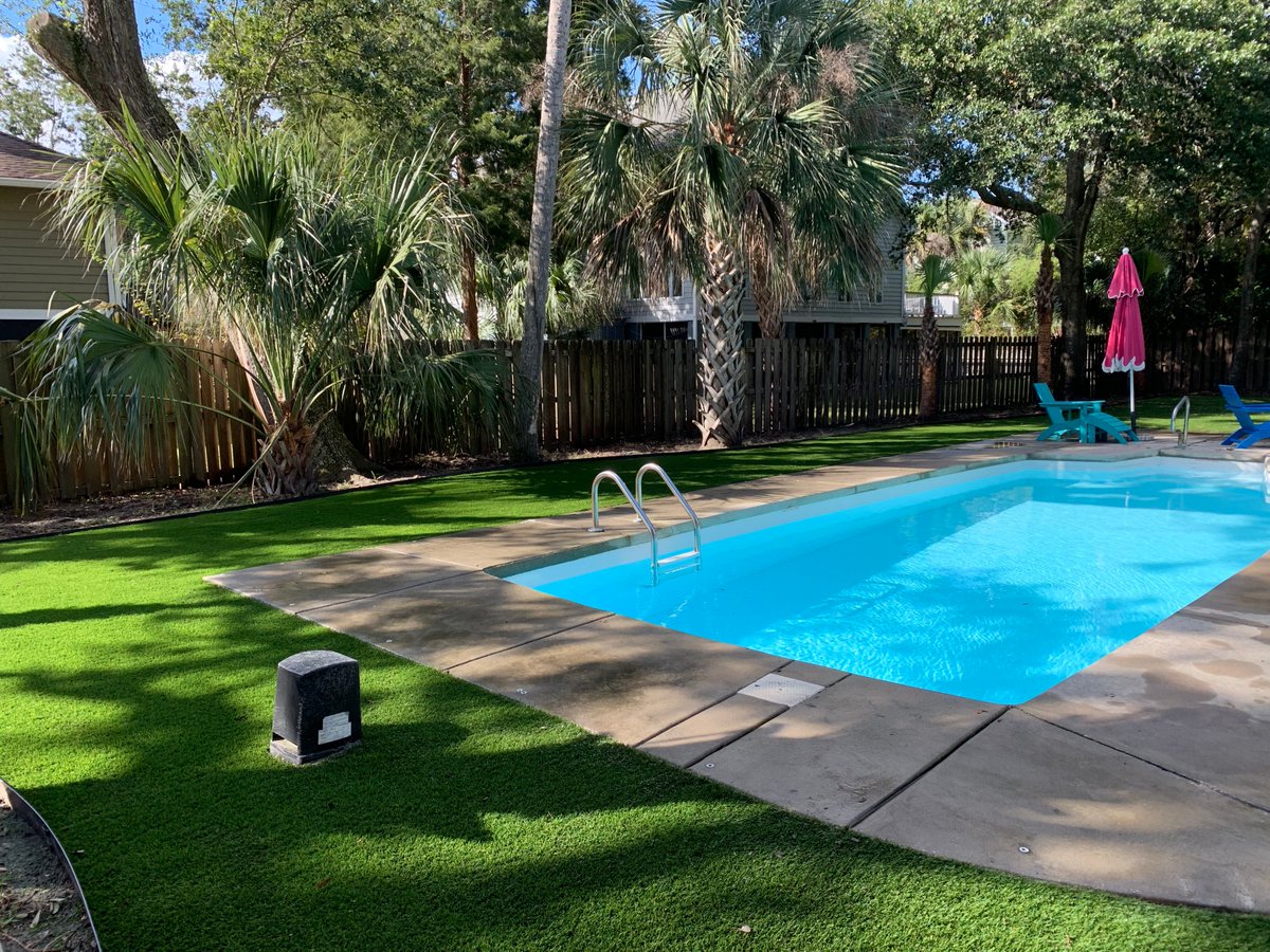 Artificial Turf for Pool Areas: Safety and Style